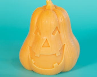 Pumpkin Candle / Halloween Candle / Fall Candle / Cute Pumpkin / Festive Candle / Halloween Lovers / Fall Lovers / Jack-O-lantern