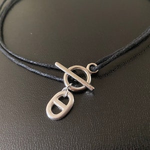 collier toggle pampille maille marine image 2