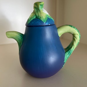 Avon 1996 eggplant teapot