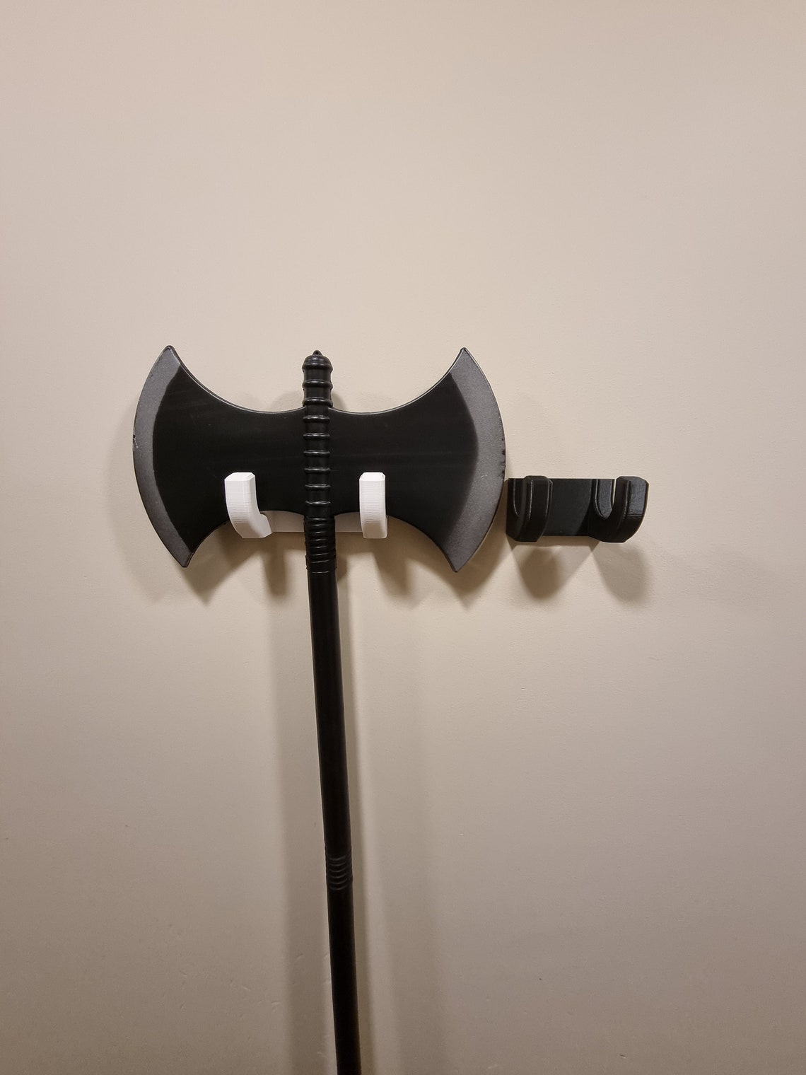 Sword Wall Mount / Axe Vertical Display Hook / Cosplay and Prop Hanger ...
