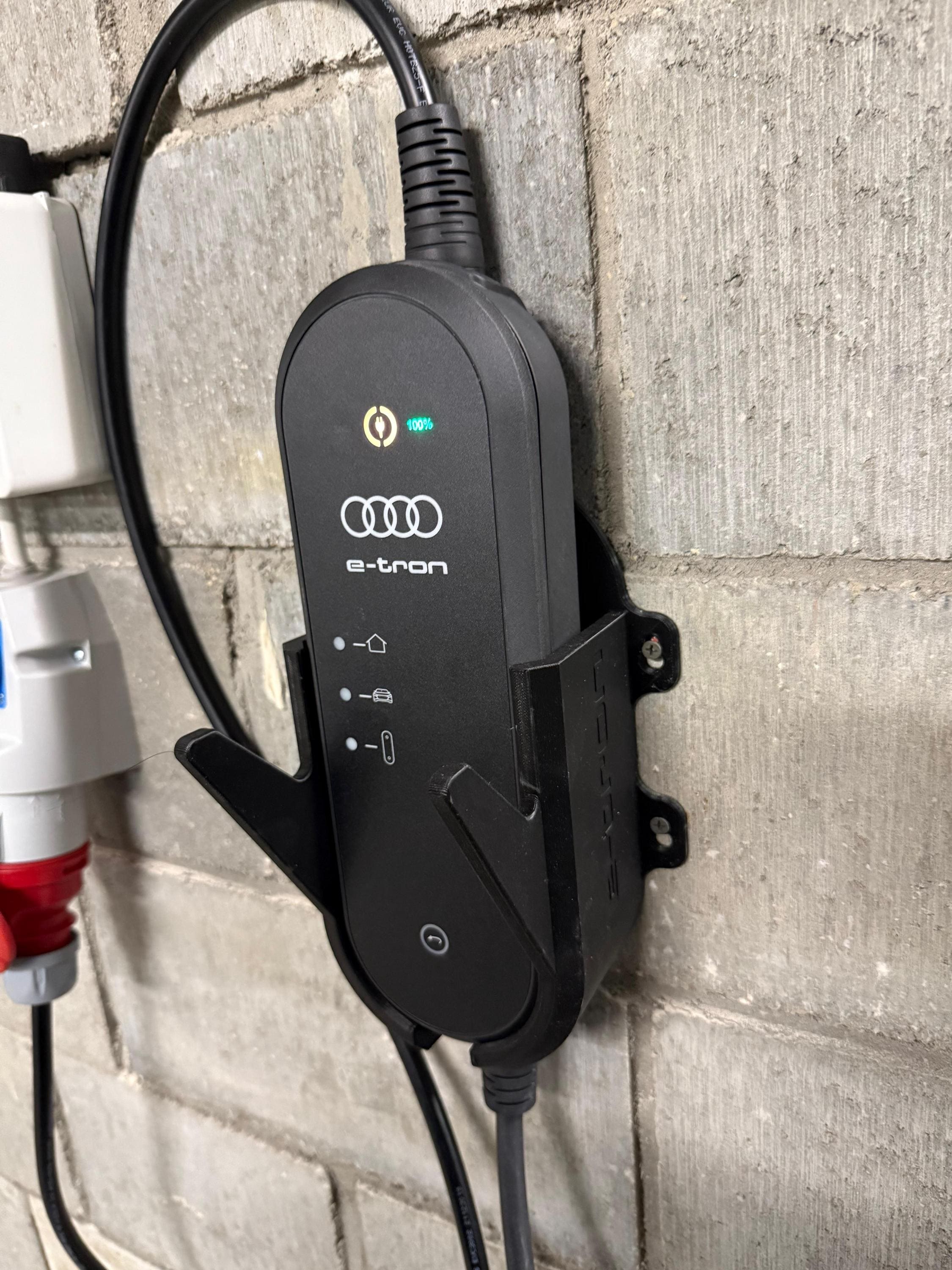 Audi e-tron 充電器ホルダー 壁掛けマウント Audi A3 Q4 Q8 GT etron