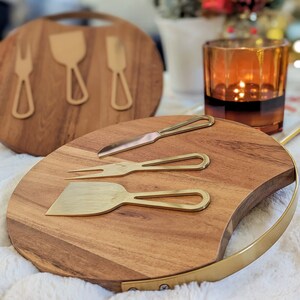 Personalized Wood Cutting Board, Custom Charcuterie Board, Gift for Holidays, Housewarming Gift, Engraved Board with Utensils, Wedding Gift