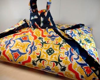 Mediterrane braadpan met tegelprint draagtas geïsoleerde ovenschaal draagtas met libelle interieur Potluck carrier ovenschaal reistas