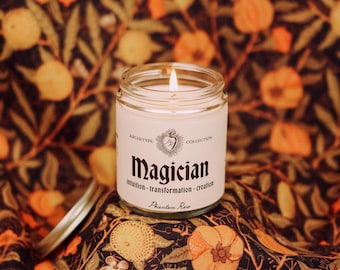 Magician | Floral and Creamy Scented Soy Candle