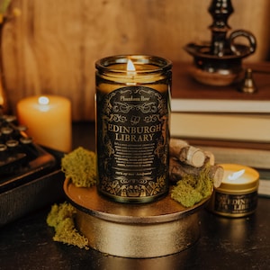 Biblioteca de Edimburgo / Vela de soja con aroma terroso, amaderado y masculino