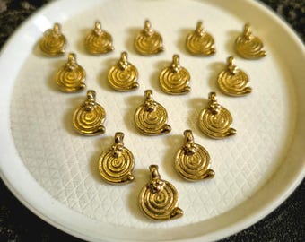 25 cuentas espirales de latón de 15 mm hechas a mano: dijes tribales de macramé