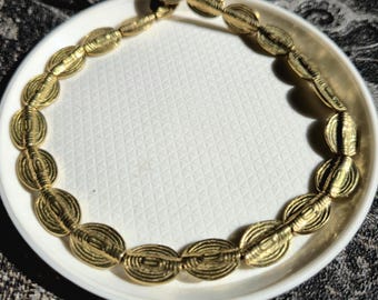 30 szt. mosiężnych spiralnych koralików owalnych: ręcznie robione zawieszki plemienne, 13 mm