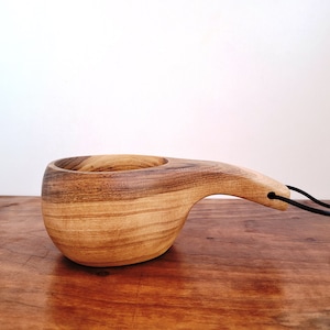 Walnut Kuksa, Coffee mug, Tea Cup, Bushcraft, Scandinavian style, gift for dad, fathers day gift, gift for her, hand-carved kuksa