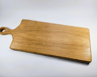 Large Charcuterie Board, Walnut Cutting Board with handle, Serving Board, Bread Cutting Board, Home decor, Gift for mom, Mother's Day Gift