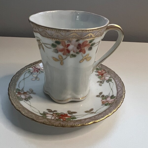 Moriage Handpainted Porcelain Teacup Saucer Peach Flowers Gold Gilt *Slightly Imperfect