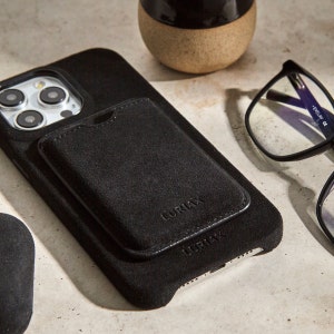 El tarjetero MagSafe - Cartera hecha a mano compatible con MagSafe de ante Pure Black / Luriax Alcantara