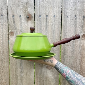 Vintage 1970s Mid Century Mossy Green Fondue Pot with Plate Wooden Handle