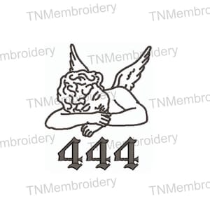 Puede incluir: Un dibujo en blanco y negro de un ángel durmiendo con alas. El ángel está acostado de lado con la cabeza apoyada en el brazo. El número 444 está escrito en una fuente gótica debajo del ángel.