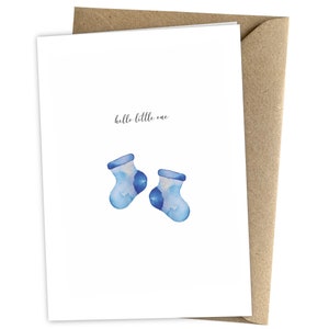 Herzfunkeln® Glückwunschkarte zur Geburt für Jungen mit blauer Baby-Socke - Hello little one - Karte zur Geburt als Geschenk für Eltern