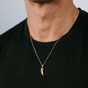 18k gold angel wing pendant necklace