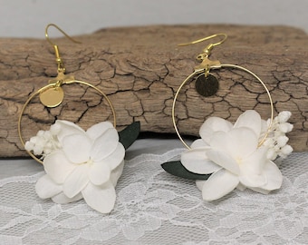 Boucles d'oreilles, créoles, véritables fleurs stabilisées, hortensia blanche, ROBY, bijoux mariage champêtre, cadeau saint valentin