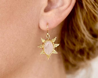 Orecchini pendenti a forma di sole: orecchini in quarzo rosa con filo avvolto in oro/argento, gioielli con cristalli