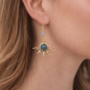 Orecchini pendenti a forma di sole in cristallo: regalo di compleanno avvolto in filo d'oro/argento