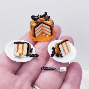 Miniature Halloween Bat Cake, Miniature Cake, Dollhouse Food, Fall Decor, 1:12 Scale, Cute Gift Idea