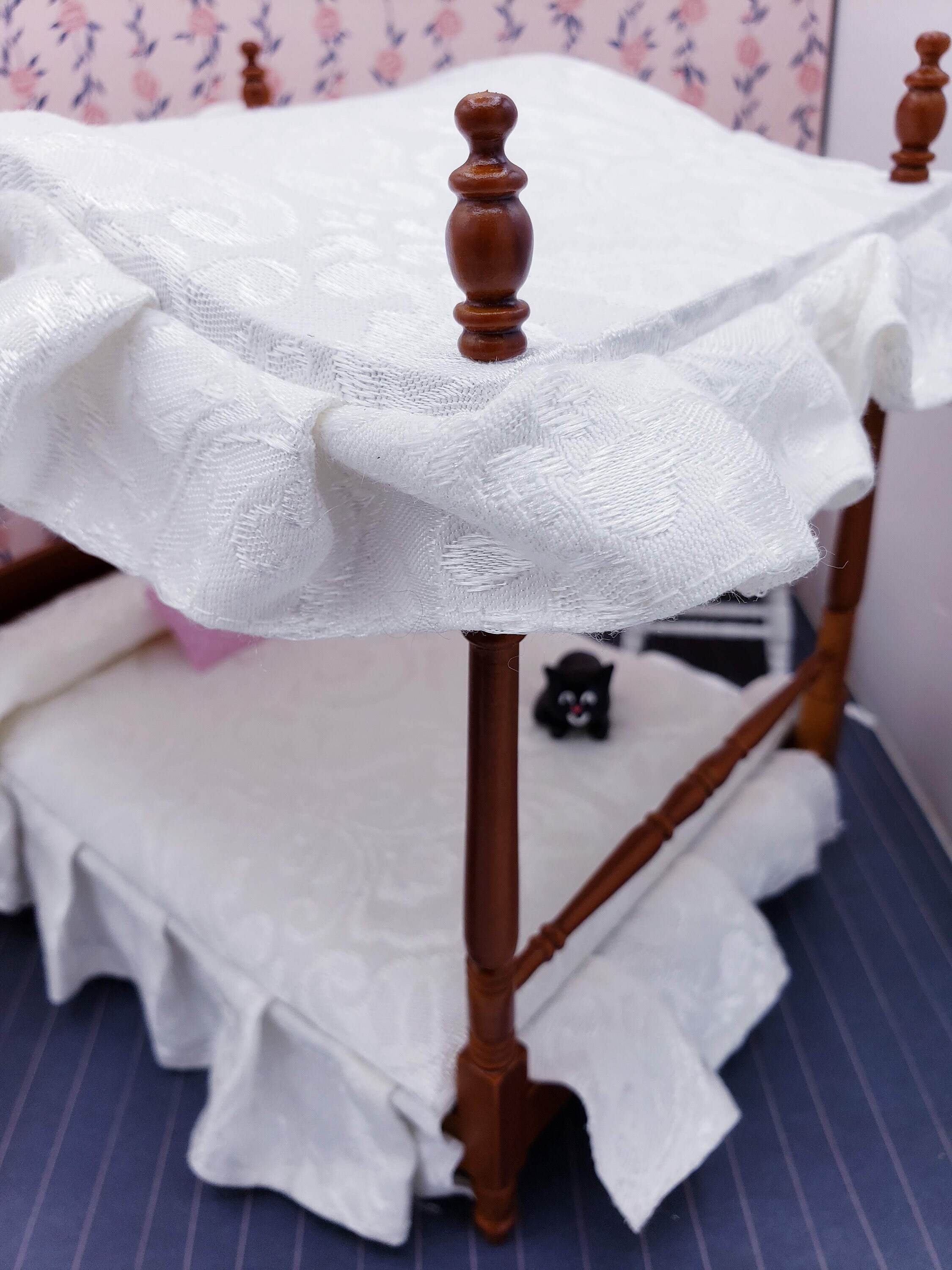 Miniature Canopy Bed Dollhouse Miniature Dollhouse Bed 112 Etsy