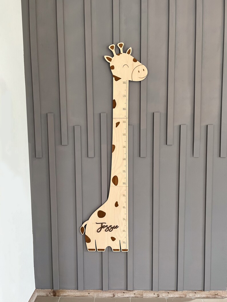 Grafico di crescita della giraffa Grafico di crescita in legno Decorazione della cameretta in legno Grafico di altezza in legno per bambini Grafico di crescita personalizzato Righello personalizzato immagine 8