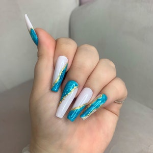 Ocean Eyes Press on Nails image 1