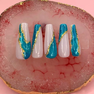 Ocean Eyes Press on Nails image 2