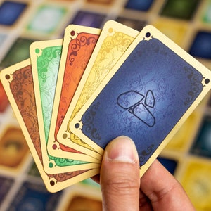 Cartas de recursos e desenvolvimento do jogo de tabuleiro Settlers