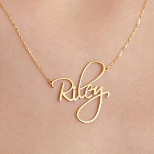 Dainty Script Name Necklace
