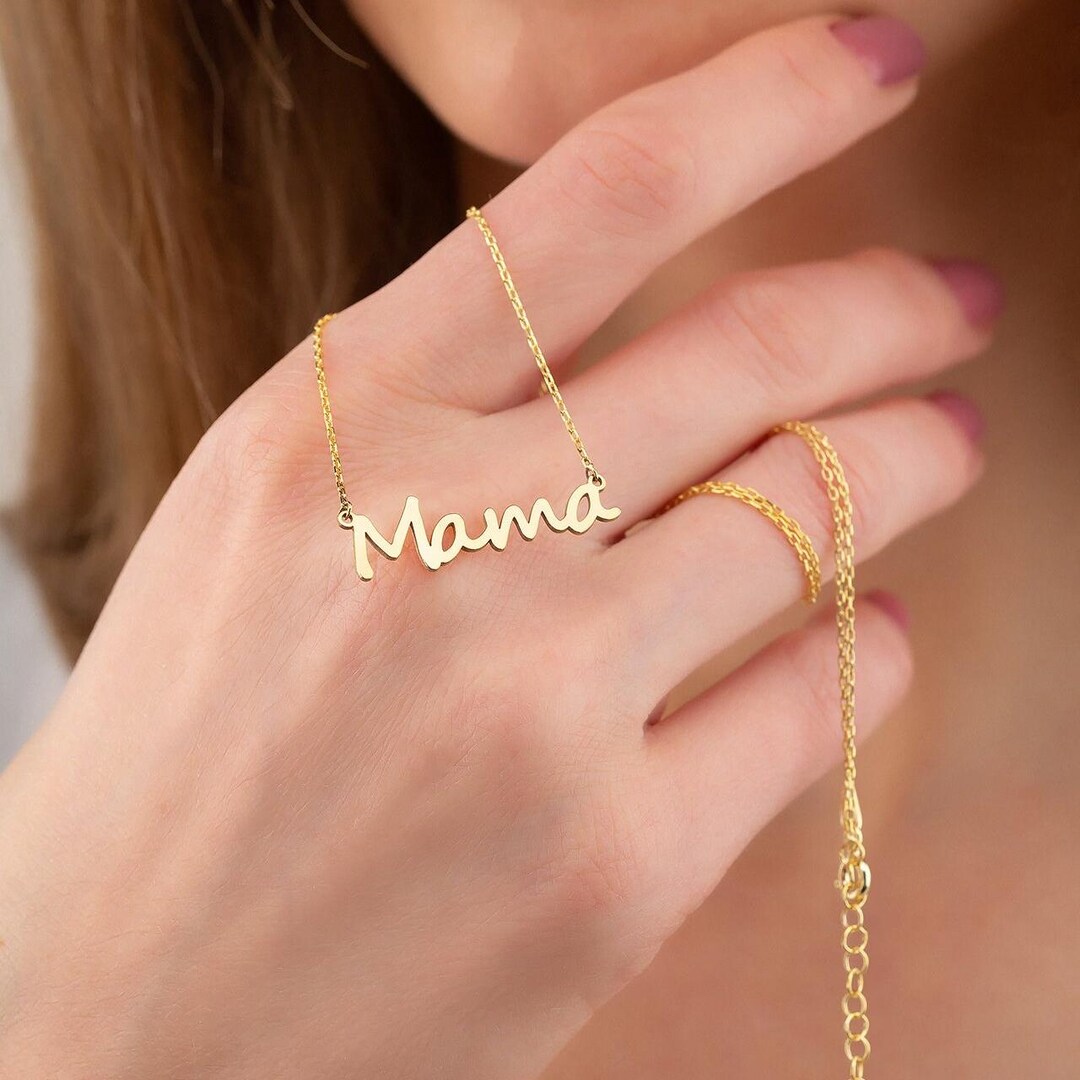 Collana di mamma iniziale in acciaio inossidabile placcato