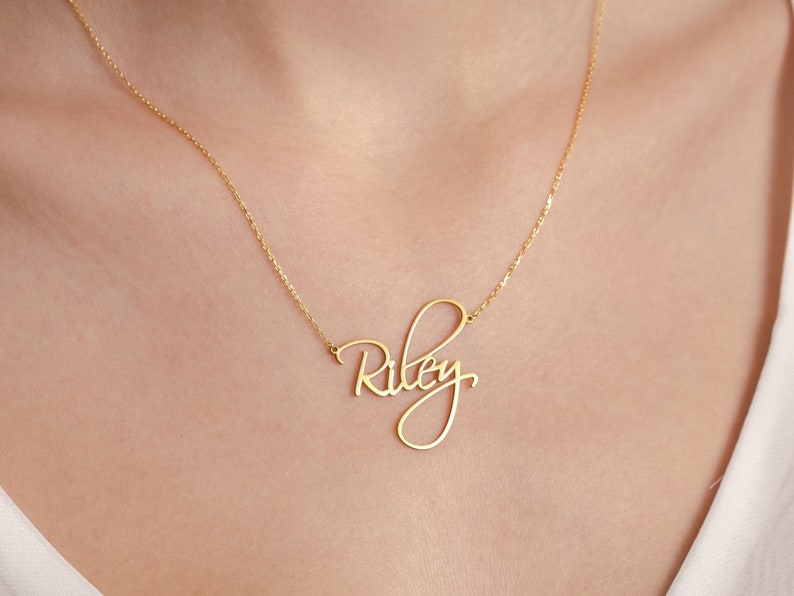 Dainty Script Name Necklace