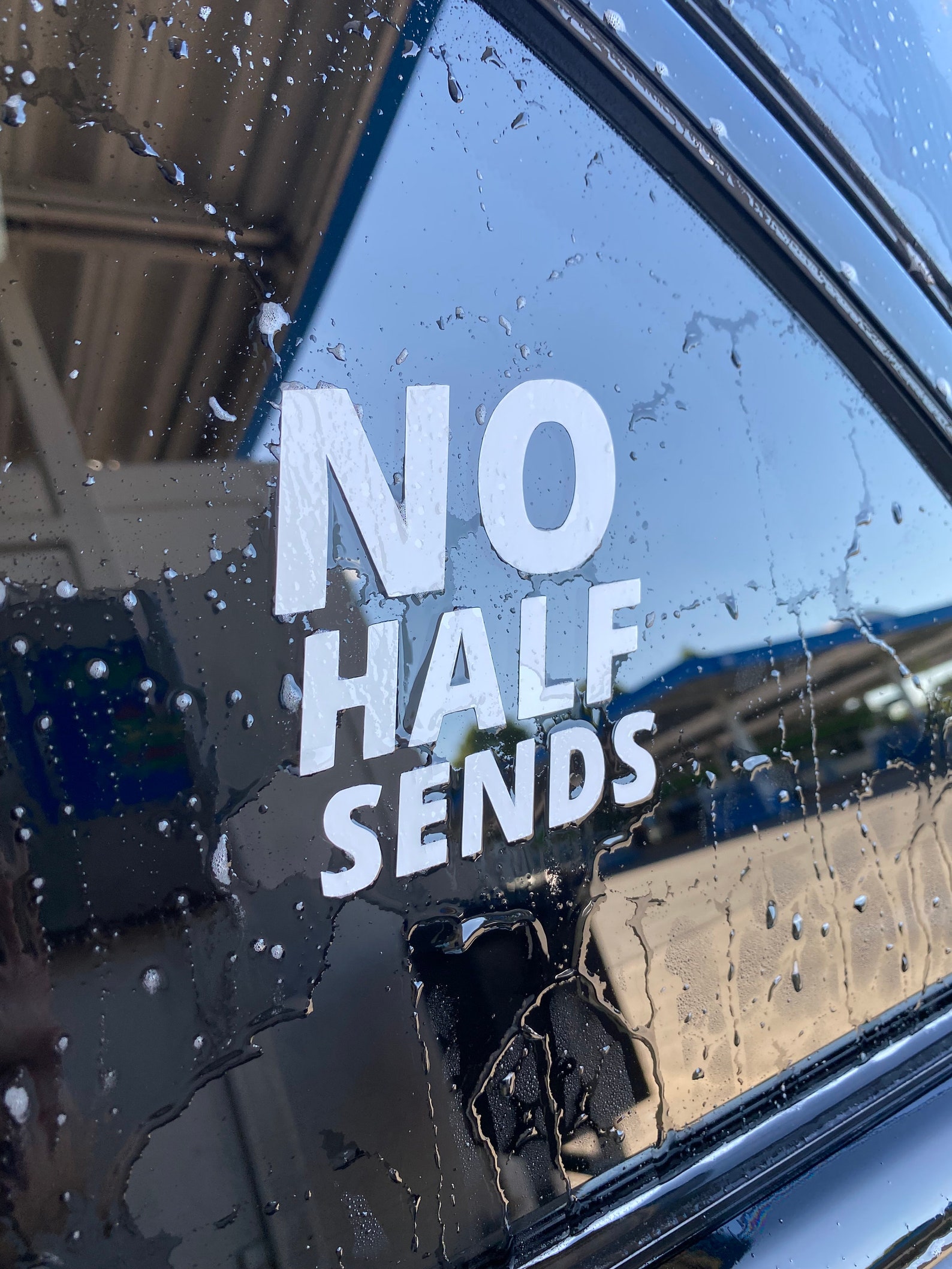 no-half-sends-sticker-wunschtext-vinyl-sticker-auto-motorrad-haushalt