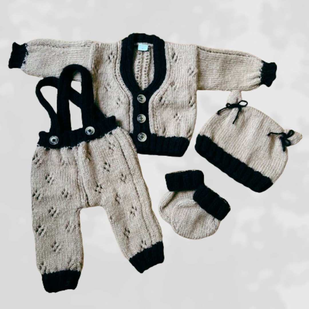 Beige and Black Birth Set With Openwork Flowers - Etsy