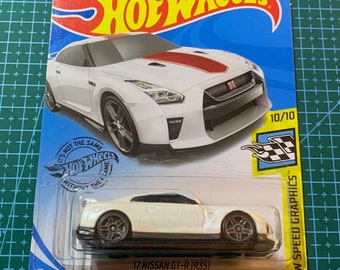 Hot Wheels 2017 Nissan GT-R (R35)- 2020 Model 50th