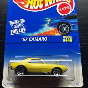 Hot Wheels 1967 Corvette Camaro - Gelb mit schwarzen Streifen-1996 Metall Basis-Lange Karte-Schwer, Sammler Miniatur Modell 1/64 zu finden