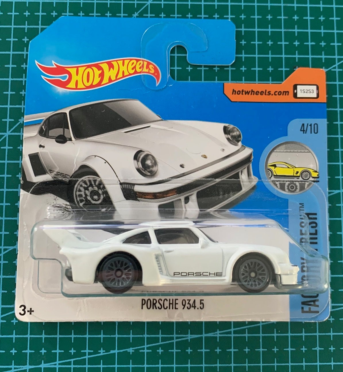 Hot Wheels Porsche 934.5-white With Grey Wheels-factory Fresh-hard to Find  Collector Miniature Model 1/64 