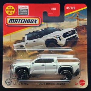 Matchbox 2024 BMW Tacoma-Weiss mit Schwarzen Rädern-Kurze Karte-Schwer zu Finden Sammler-Miniatur Modell 1/64