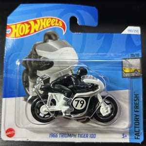 Hot Wheels 1966 Triumph Tiger 100-Bianco con ruote nere-Scheda corta-Modello in miniatura da collezione difficile da trovare 1/64