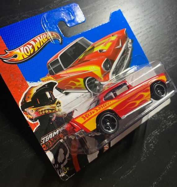 Hot Wheels 1957 Chevy-red With Yellow Flames-2013 Short Card -hard