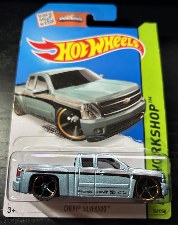Hot Wheels Chevy Silverado Pickup-light Blue With Black Interior