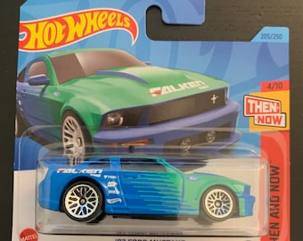 Mini GT 1:64 Ford Mustang Grabber Lime LBWK #426 - TSM Model MIJO Exclusive 2022