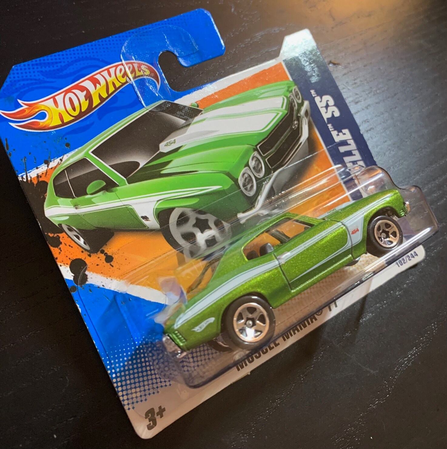 Hot Wheels 1970 Chevrolet Chevelle-green With White Stripes