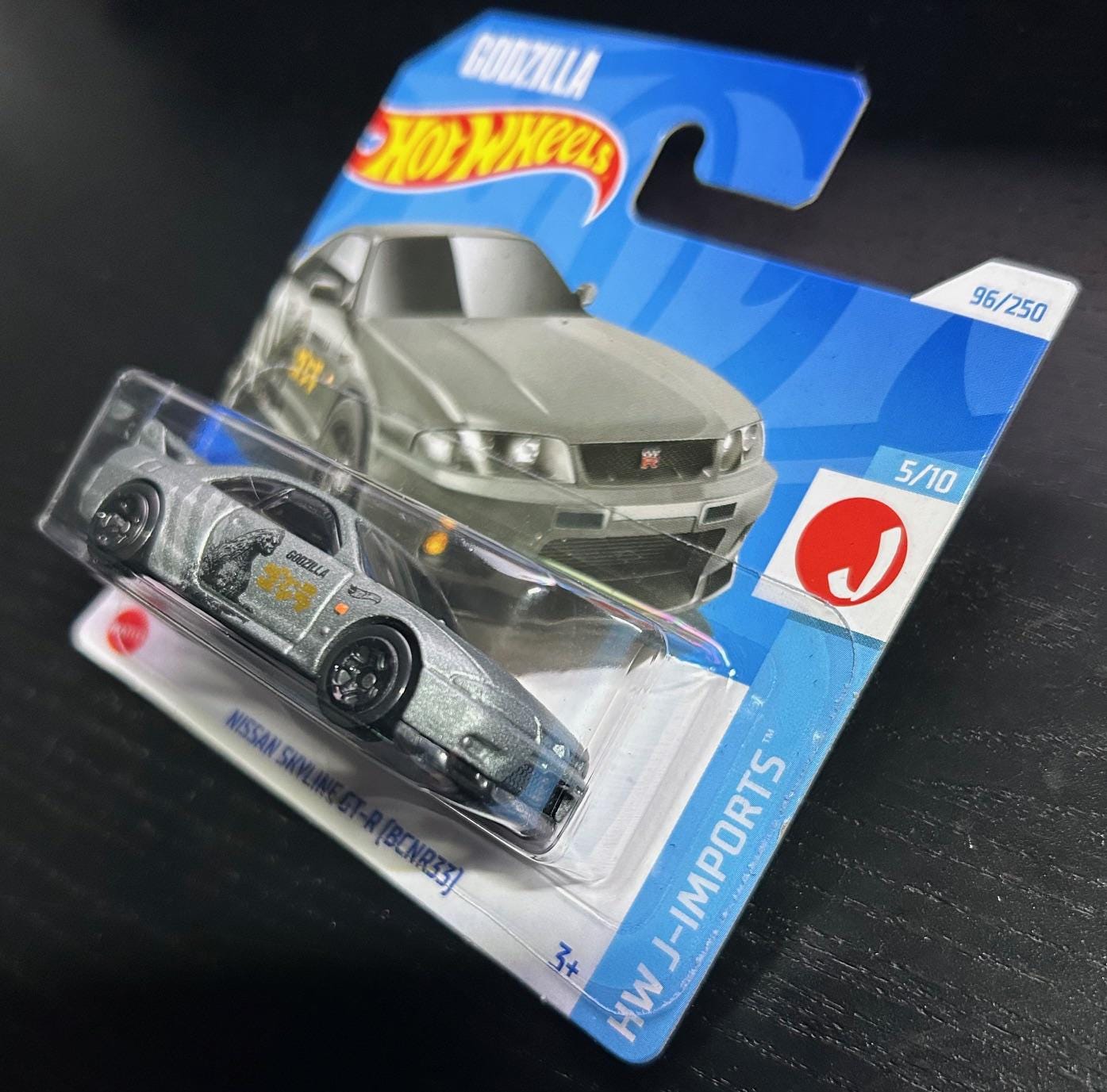 Hot Wheels Nissan Skyline GT-R R33-matte Grey With Black Wheels