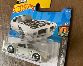 Hot Wheels 1970 Pontiac Firebird-white With Chrome Interior-hw