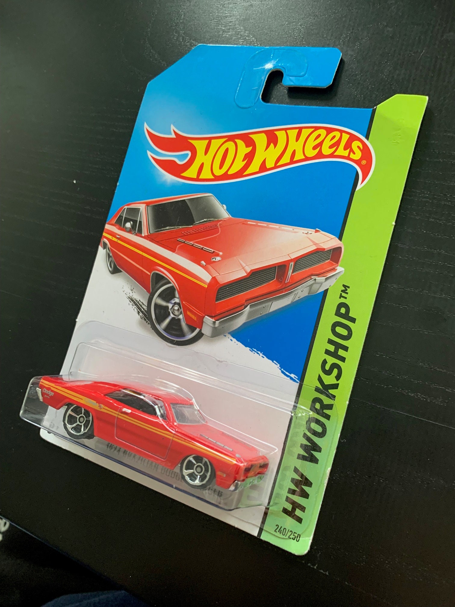 ホット ウィール 1974 ブラジル ダッジ チャージャー - 赤と黄色の