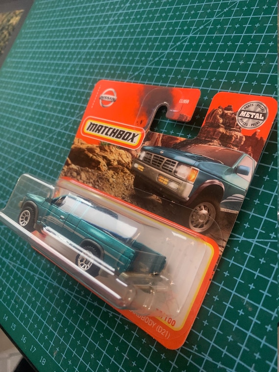 Matchbox 1995 Nissan Hardbody-turquoise With Chrome Wheels-short