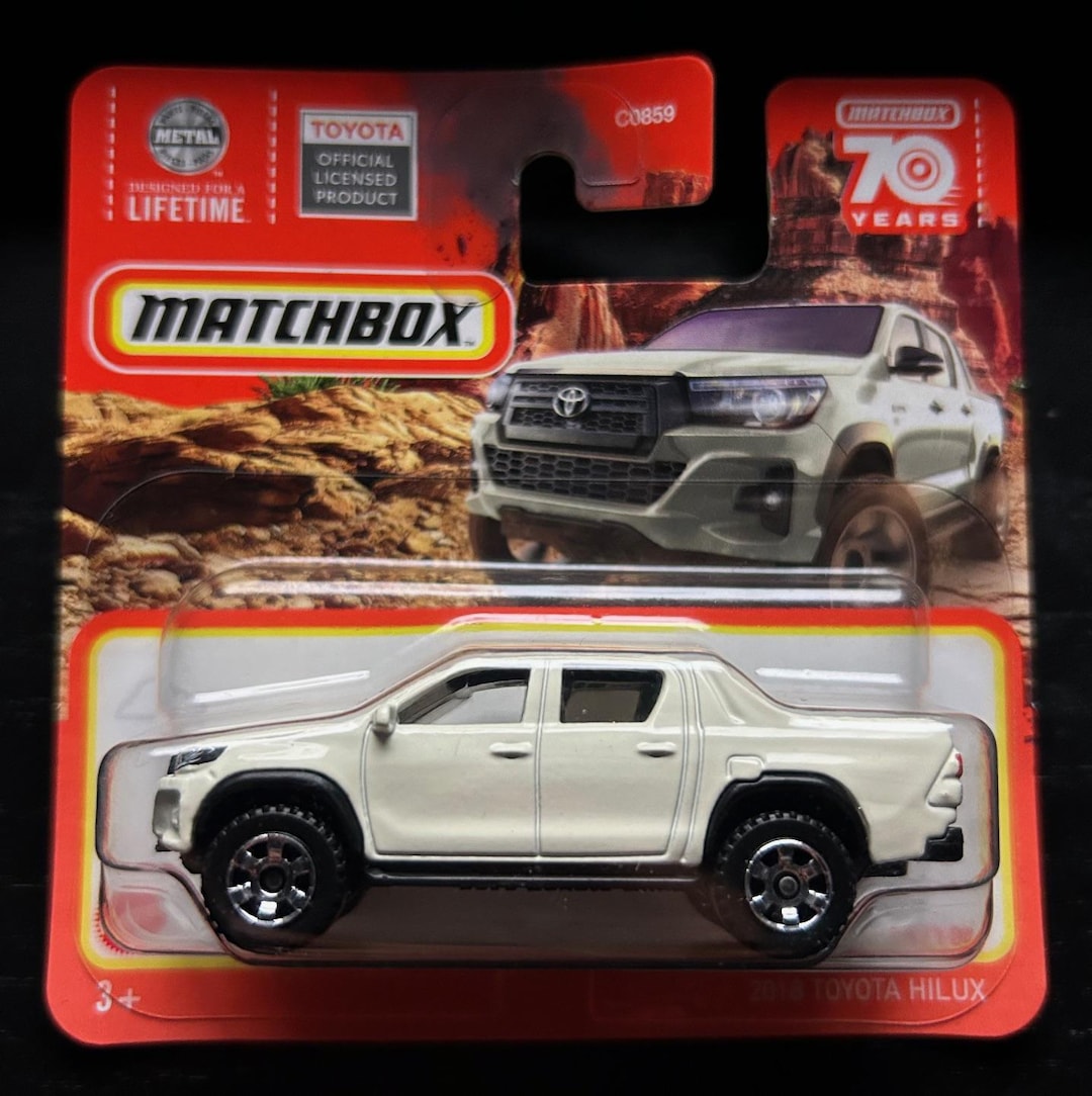 Matchbox 2018 Toyota Hilux Pickup-white With Black Interior-short