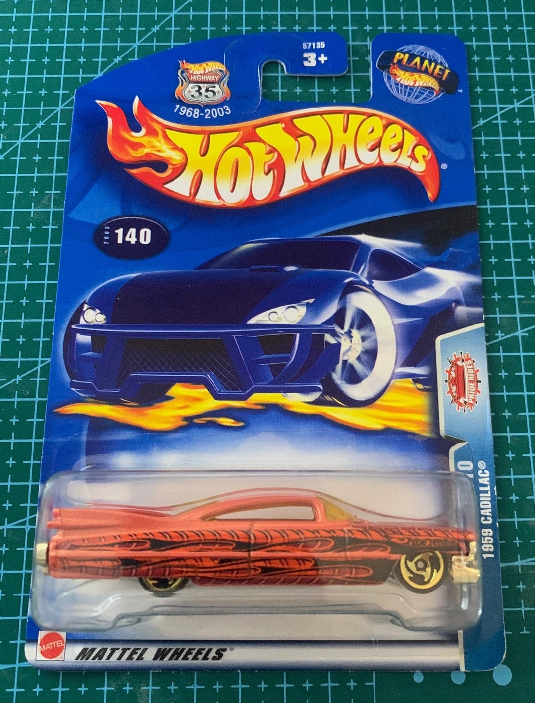ミニカー 2002 100% hotwheels 53 59 cadillac Amazon.com: Hot Wheels Custom '59 Cadillac, First Editions