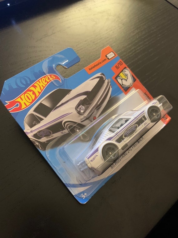 Hot Wheels 1965 Ford Mustang 2+2 Fastback-white With Purple