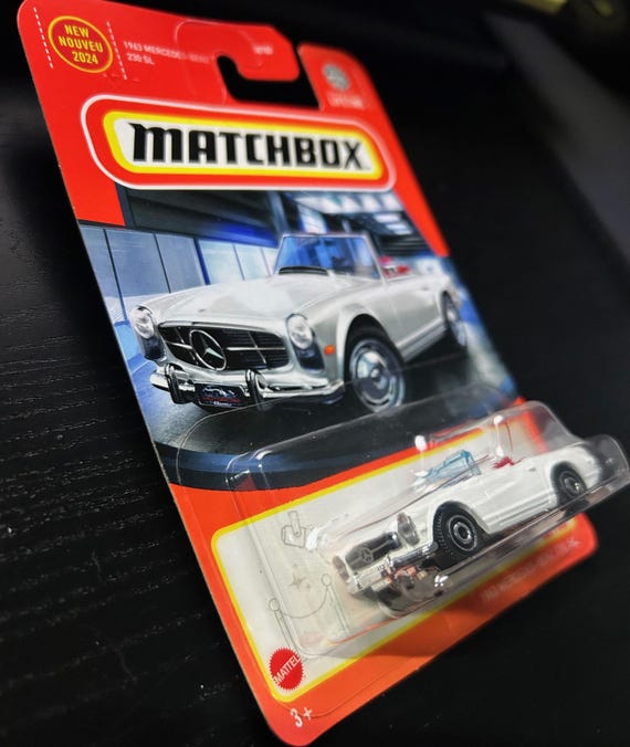 旭玩具【メルセデス ベンツ230SL白ホワイト】ブリキtin Interior-long Red With White 230SL- Mercedes-benz 1963 Matchbox car箱無 toy ミニカー